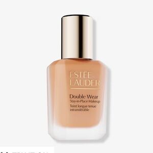 Estee Lauder Double Wear Stay-in-Place Makeup